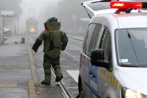 Tuzszeresz(960x640).jpg (tűzszerész, )