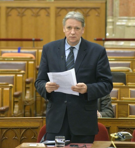 Zombor Gábor (zombor gábor, )