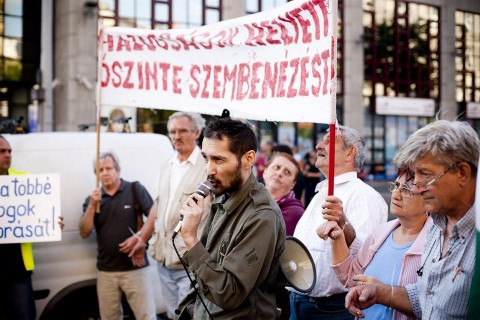 egyetemi-botrany-utlezaras(960x640).jpg (egyetemi botrány, útlezárás)