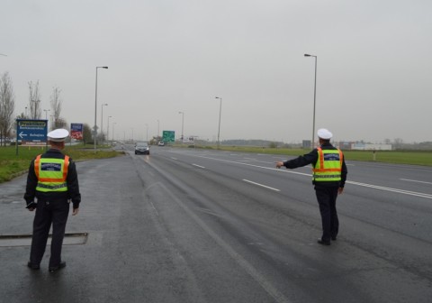 közúti ellenőrzés (közúti ellenőrzés)