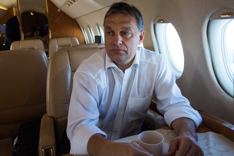 orban-repulo(a04d846b-b4a3-4513-ba30-abfddb69488c)(650x433).jpg (orbán repülő)