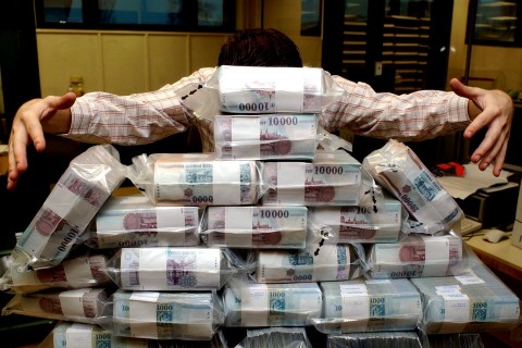 penzkoteg(210x140).jpg (pénzköteg)