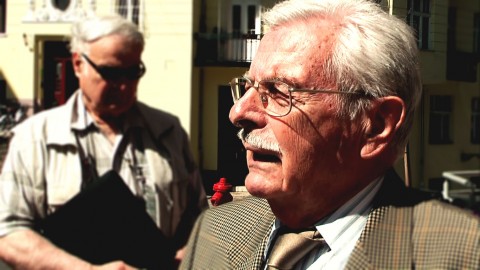 pornó tüntetés (honfoglalás 2000 egyesület, )