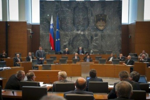 szloven-parlament(430x286).jpg (szlovén parlament)