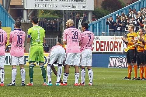 Anthony Vanden Borre (Array)