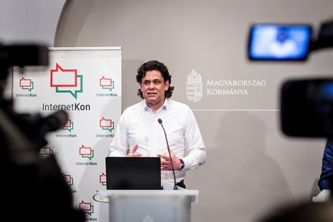 Deutsch Tamás (Array)