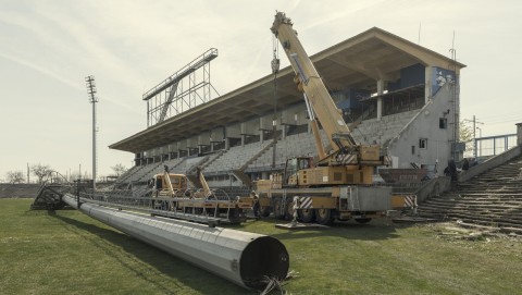 Hidegkúti Stadion (Array)