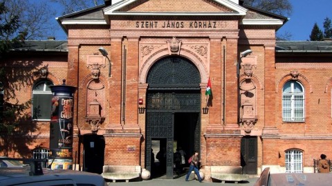 János kórház (Array)