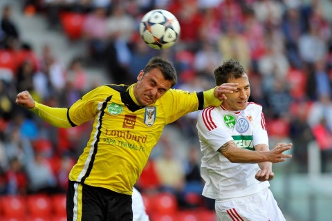 Kulcsár Tamás (Array)