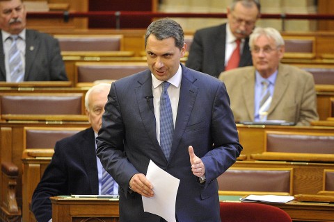 Lázár János (Array)