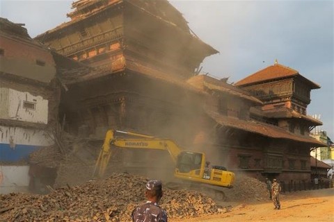 Nepal-foldrenges-vezeto(960x640).jpg (Array)