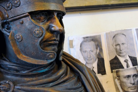 Putyin szobor (Array)