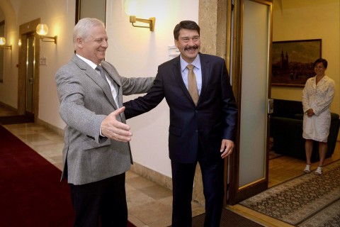 Tarlós, Áder (Array)