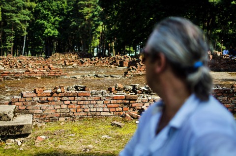 cigány holokauszt (Array)