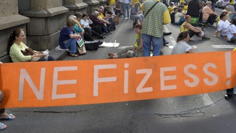 devizahiteles tüntetés (Array)