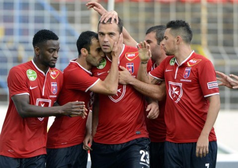 juhász roland (Array)