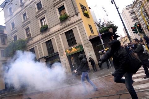 milánói expó tüntetés 2 (tüntetés, milánó, )