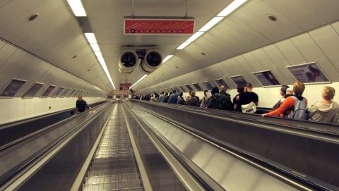 mozgólépcső (Array)