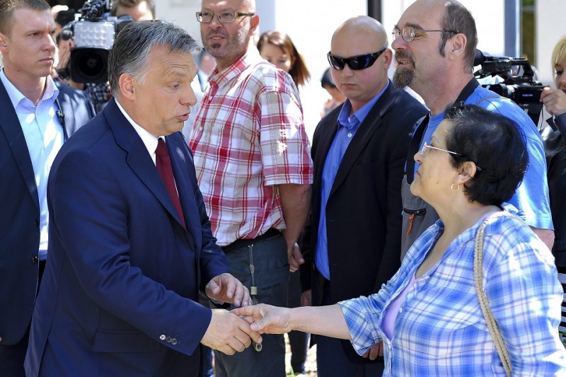 orbán debrecen (Array)