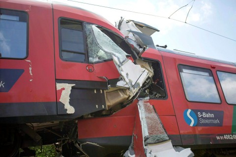 osztrák vonatbaleset (Array)