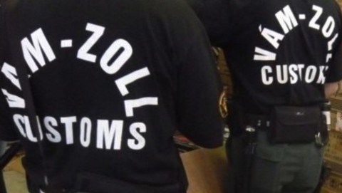 pénzügyőrök (Array)