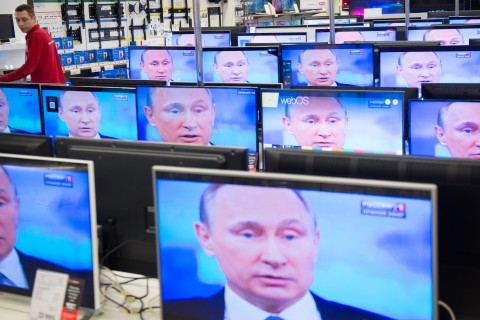 putyin tévében (Array)