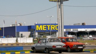 román bevásárlóközpont (Array)