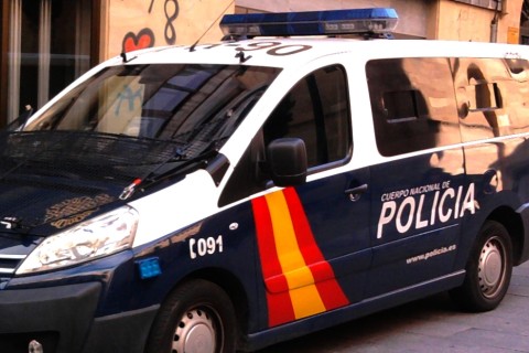 spanyol rendőrség (Array)