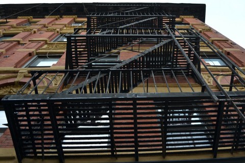 tűzlépcső (Array)