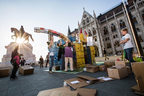 várépítés (Array)