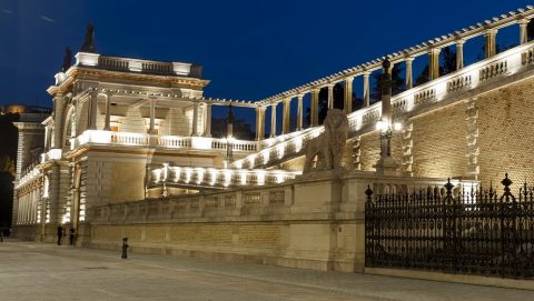 várkert bazár (Array)