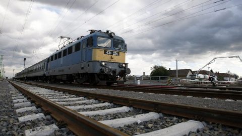 vasut(960x640).jpg (Array)