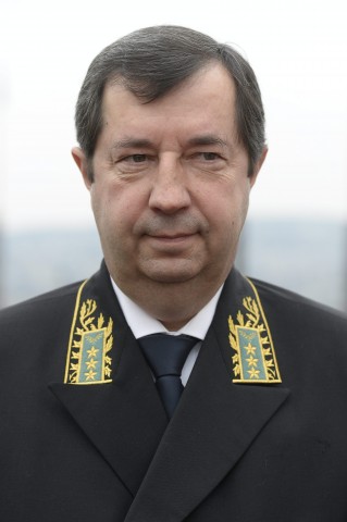 vlagyimir nyikolajevics szergejev (Array)