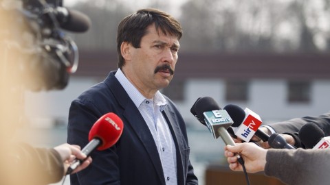 Ader-Janos(960x640).jpg (Array)