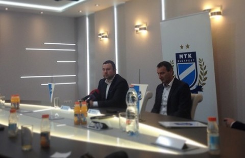 László Csaba (Array)