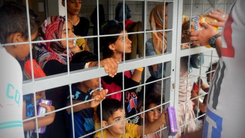 Menekült gyerekek (Array)