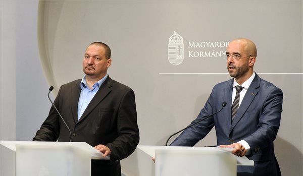 Németh Szilárd és Kovács Zoltán (Array)