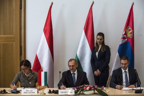 Osztrák, magyar és szerb belügyminiszter (Array)