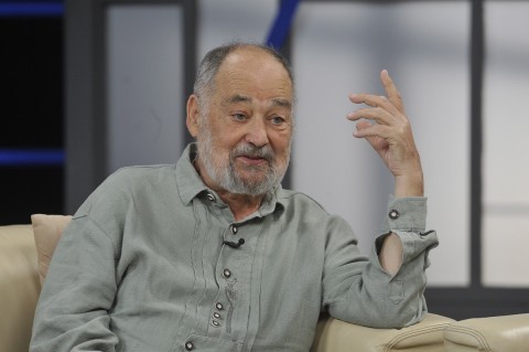 Peták István (Array)