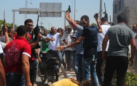 Tunéziai támadás (Array)