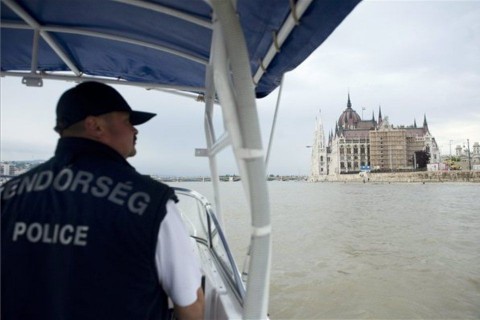 árvíz, duna, vízirendészet,  (Array)