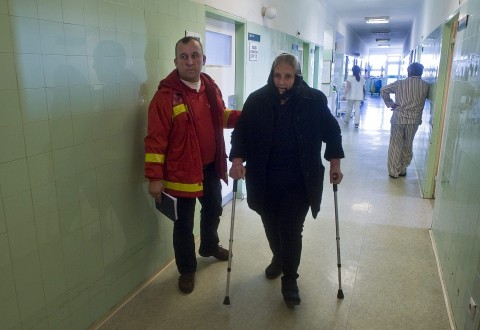 betegszállítás (Array)