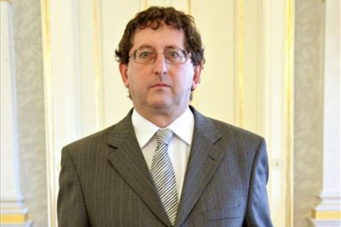 csaba-laszlo(210x140).jpg (Array)