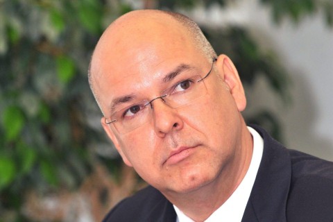 csiba péter (Array)