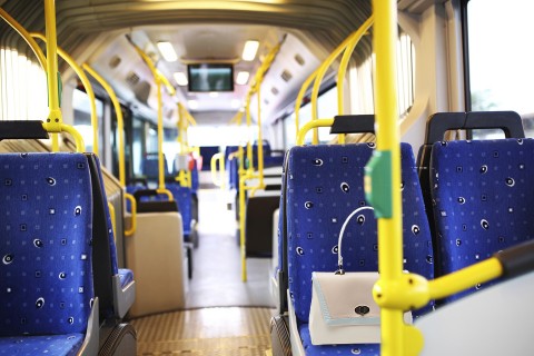 elhagyott táska (Array)