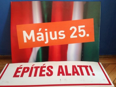 fidesz plakát otthon (Array)