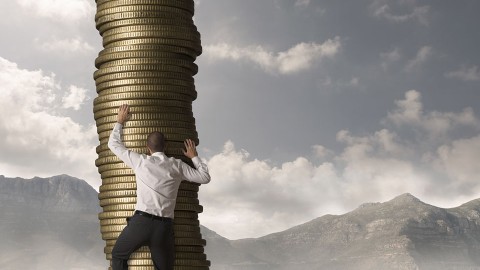 fizetésemelés (Array)