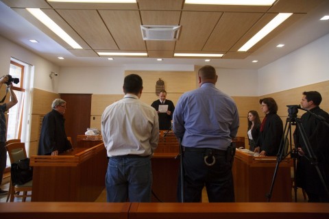 gólyatábori erőszakoló (Array)