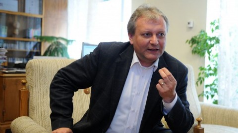 hiller-istvan(650x433).jpg (Array)