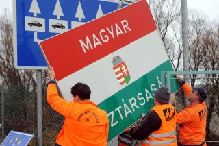 magyar köztársaság tábla (Array)